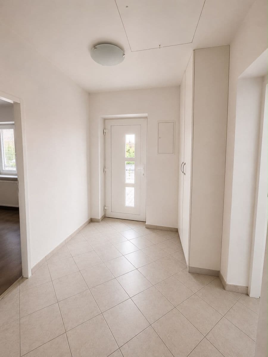 2 bedroom with open-plan kitchen flat to rent, 95 m², Kutnohorská, Prague, Prague 2 bedroom with open-plan kitchen flat to rent, 95 m², Kutnohorská, Prague, Prague