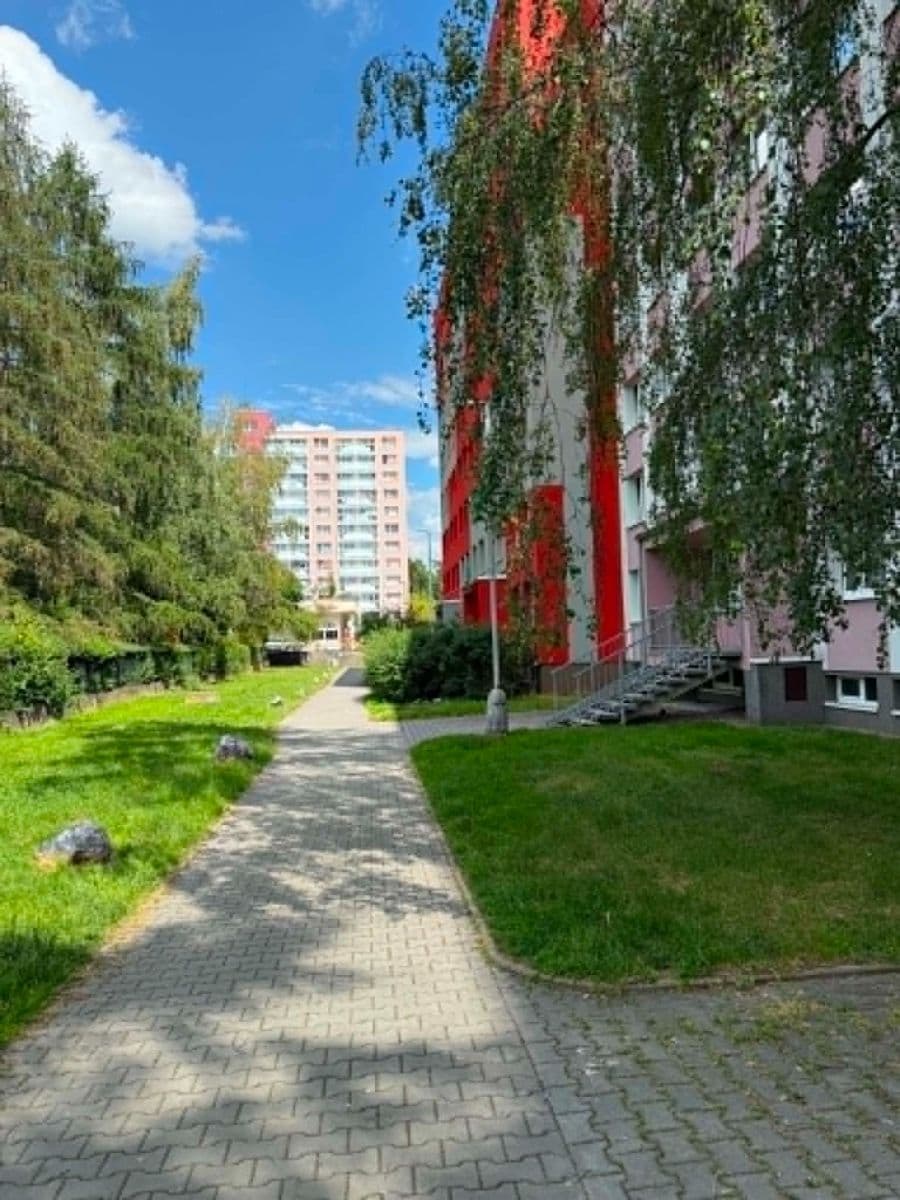 1 bedroom with open-plan kitchen flat to rent, 41 m², Na růžovém poli, Kladno, Středočeský Region 1 bedroom with open-plan kitchen flat to rent, 41 m², Na růžovém poli, Kladno, Středočeský Region
