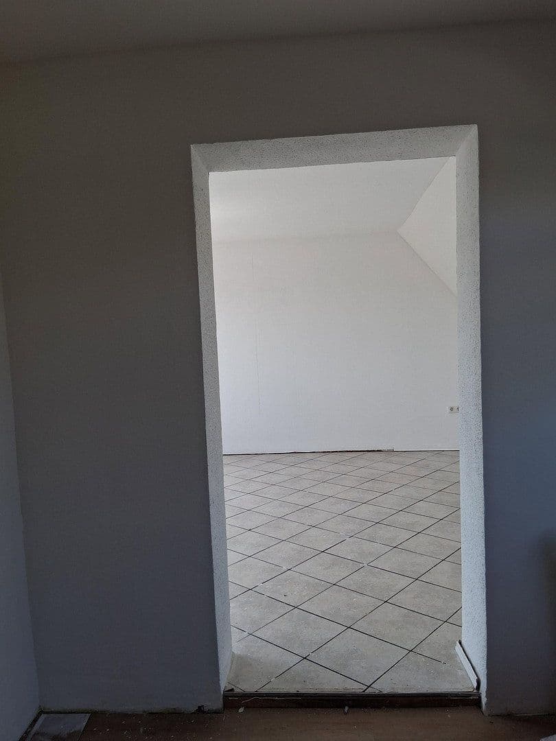 4 bedroom flat to rent, 68 m², Joseph-Mäurer-Straße 38, Wipperfürth, North Rhine-Westphalia 4 bedroom flat to rent, 68 m², Joseph-Mäurer-Straße 38, Wipperfürth, North Rhine-Westphalia
