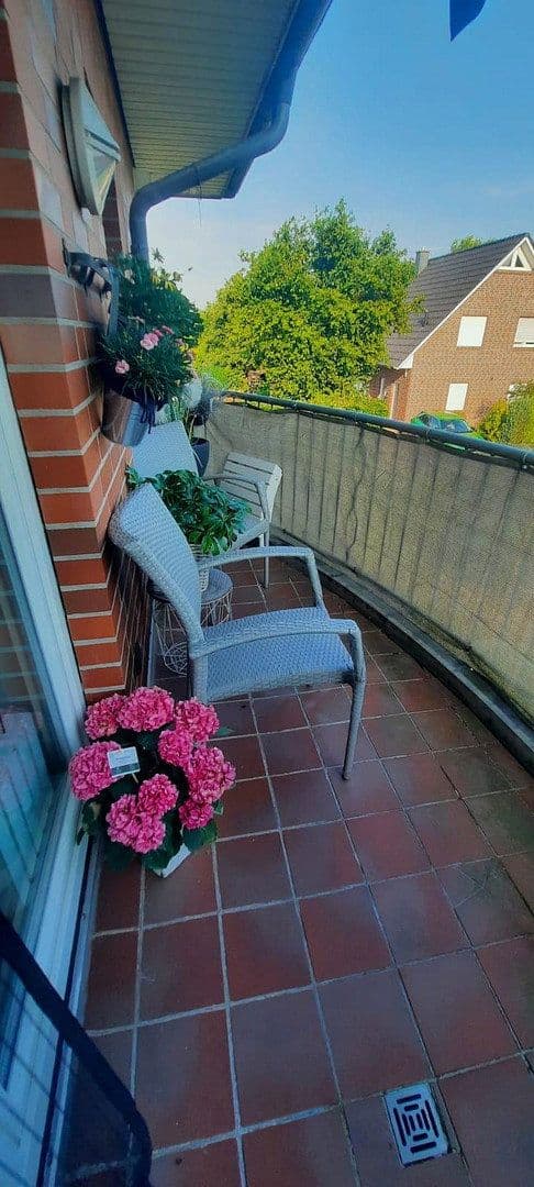 2 bedroom with open-plan kitchen flat to rent, 96 m², Hatten, Lower Saxony 2 bedroom with open-plan kitchen flat to rent, 96 m², Hatten, Lower Saxony