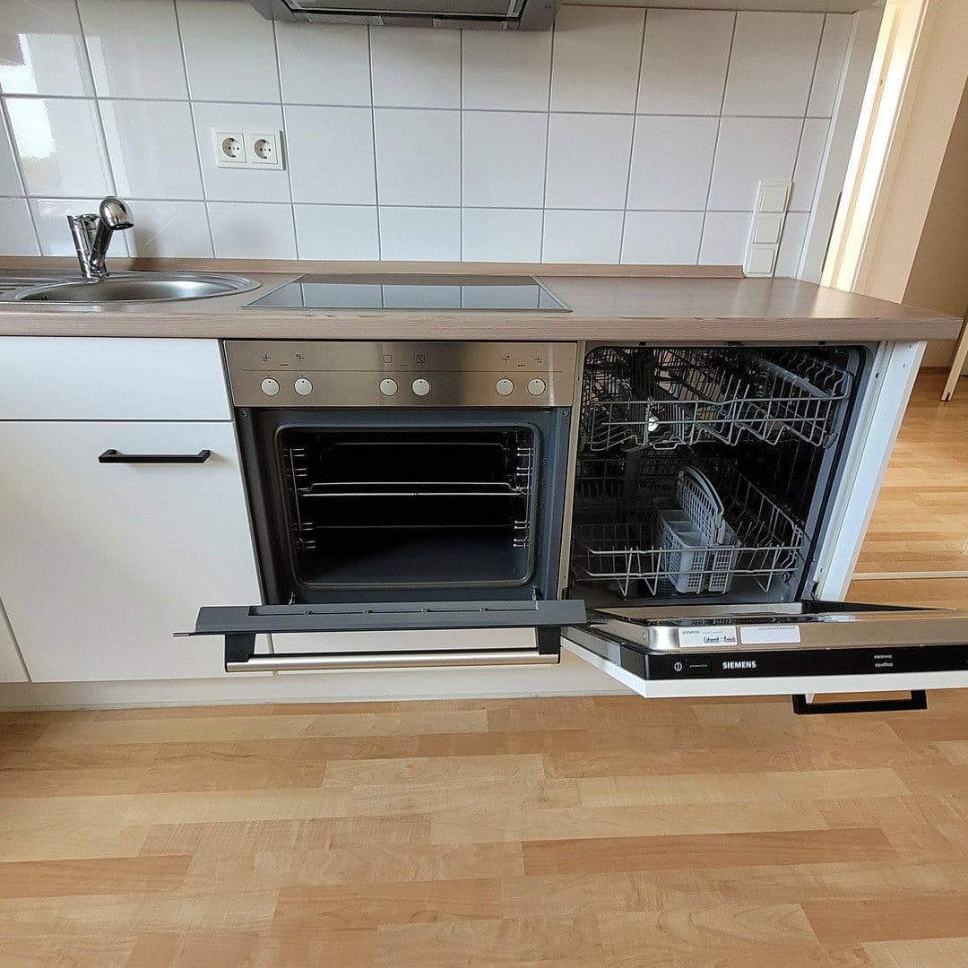 Studio flat to rent, 43 m², Bergisch Gladbach, North Rhine-Westphalia Studio flat to rent, 43 m², Bergisch Gladbach, North Rhine-Westphalia