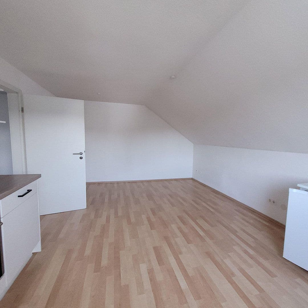 Studio flat to rent, 43 m², Bergisch Gladbach, North Rhine-Westphalia Studio flat to rent, 43 m², Bergisch Gladbach, North Rhine-Westphalia