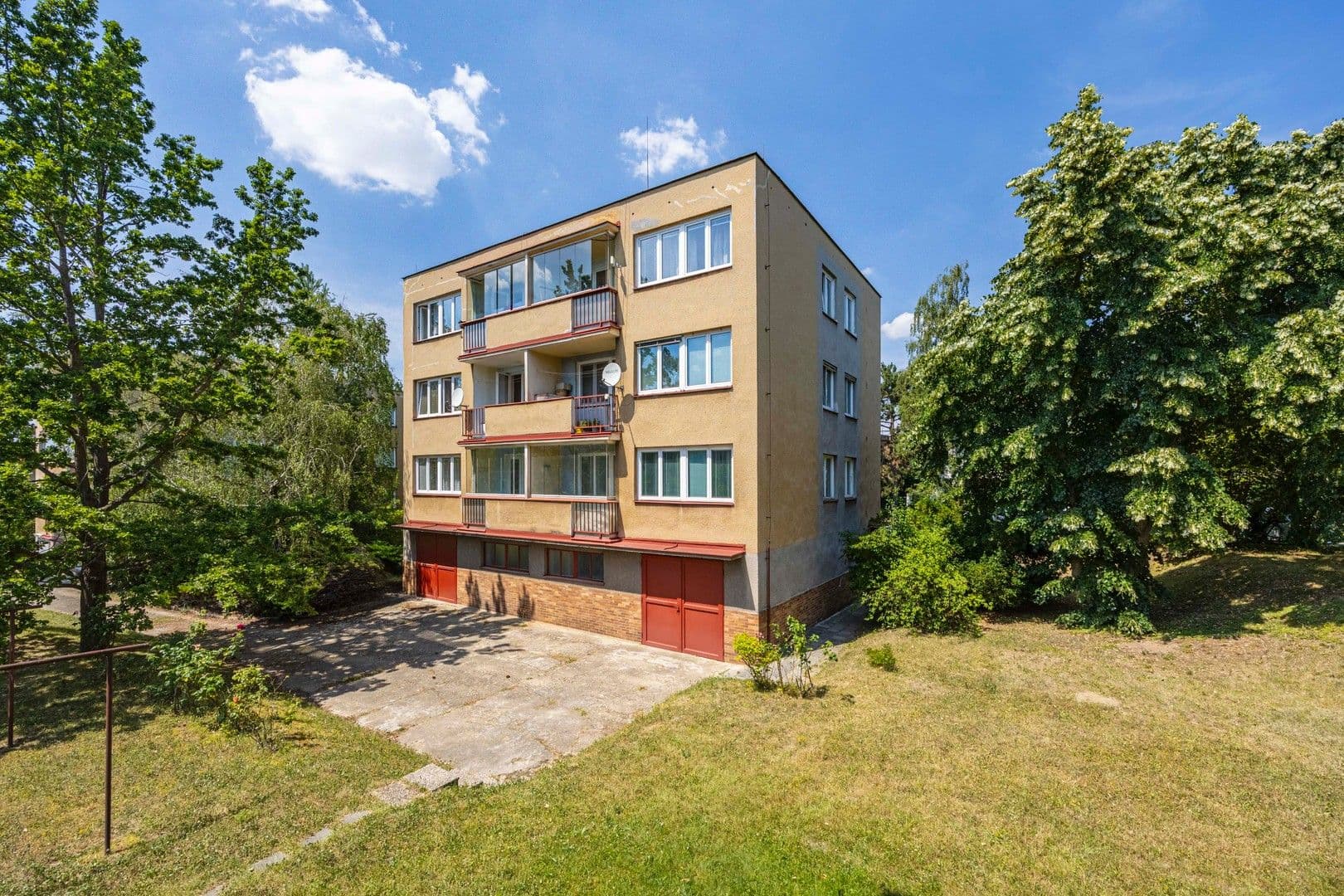 1 bedroom with open-plan kitchen flat to rent, 40 m², Na Beránce, Prague, Prague 1 bedroom with open-plan kitchen flat to rent, 40 m², Na Beránce, Prague, Prague