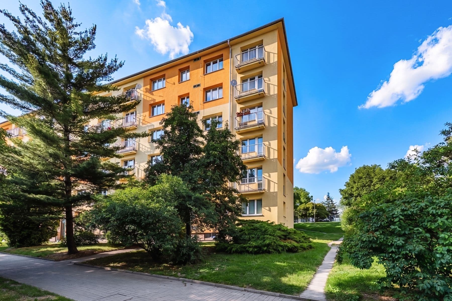 3 bedroom with open-plan kitchen flat for sale, 74 m², Pod Lipami, Prague, Prague 3 bedroom with open-plan kitchen flat for sale, 74 m², Pod Lipami, Prague, Prague