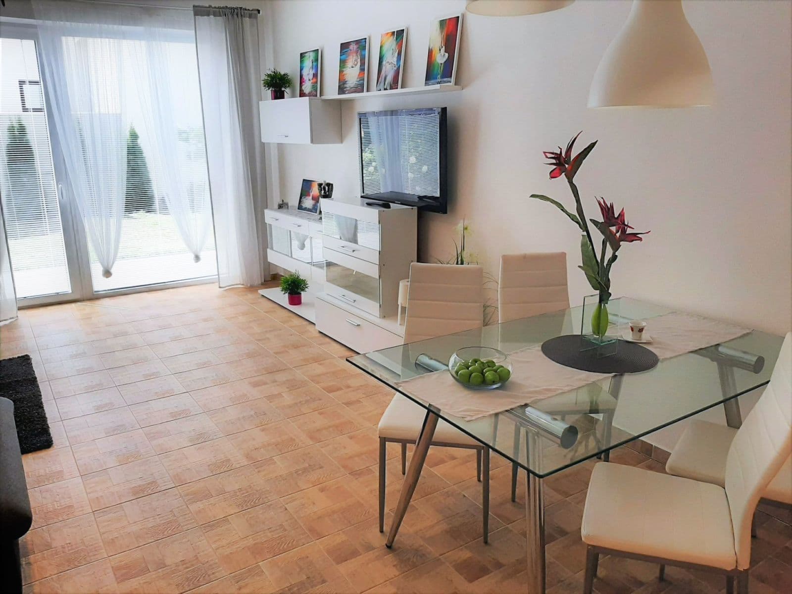 3 bedroom with open-plan kitchen flat for sale, 80 m², Smutného, Znojmo, Jihomoravský Region 3 bedroom with open-plan kitchen flat for sale, 80 m², Smutného, Znojmo, Jihomoravský Region