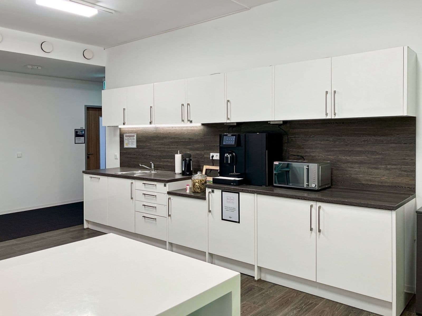 office to rent, 570 m², Mergenthaler Allee 15-21, Eschborn, Hesse office to rent, 570 m², Mergenthaler Allee 15-21, Eschborn, Hesse