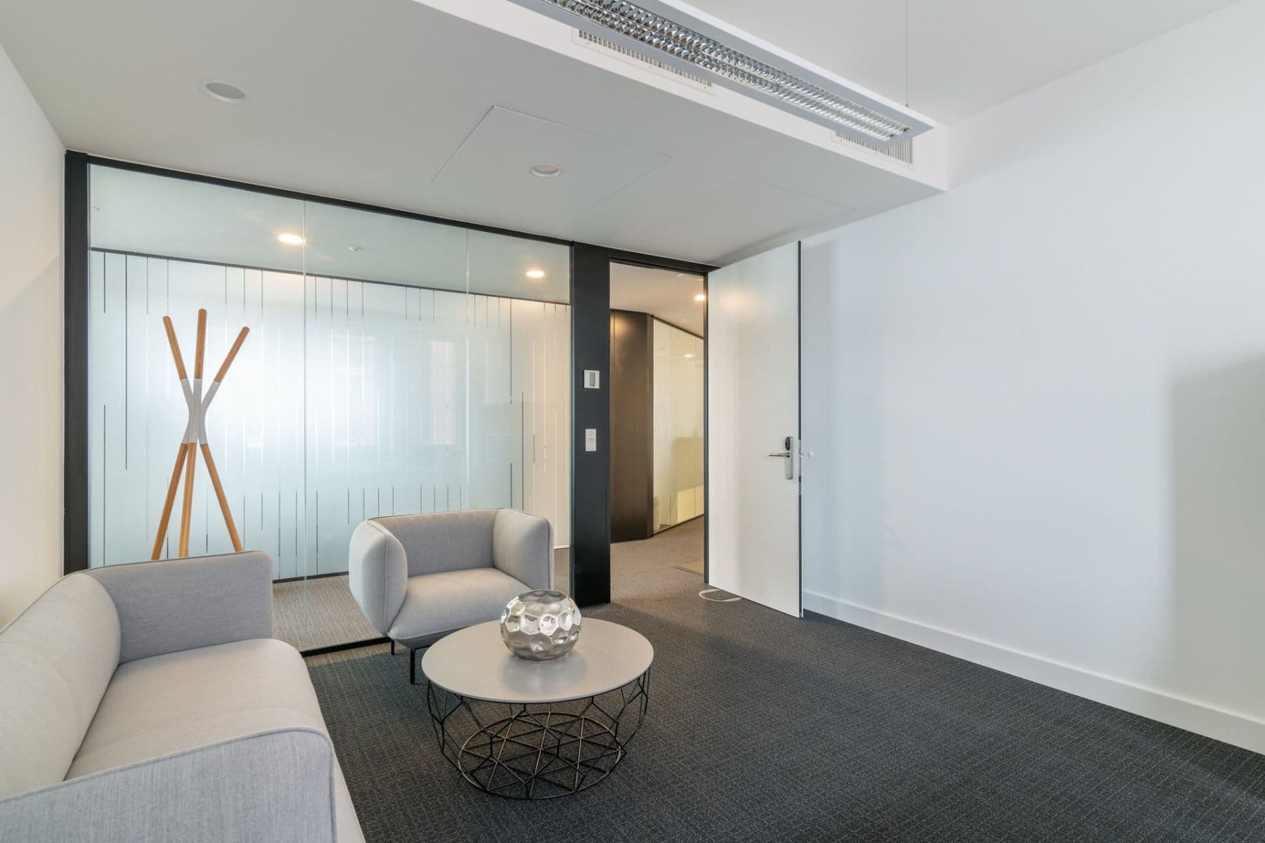 office to rent, 1,589 m², Darmstädter Landstraße 116, Frankfurt, Hesse office to rent, 1,589 m², Darmstädter Landstraße 116, Frankfurt, Hesse