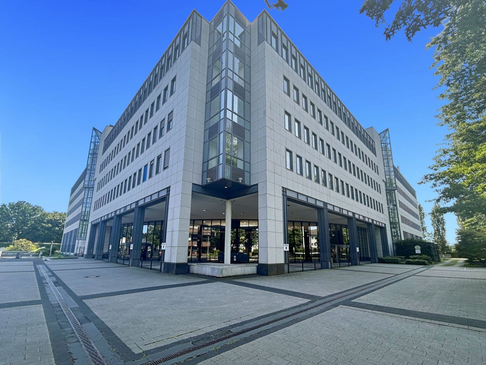 office to rent, 1,565 m², Kaiserswerther Straße 115, Ratingen, North Rhine-Westphalia office to rent, 1,565 m², Kaiserswerther Straße 115, Ratingen, North Rhine-Westphalia