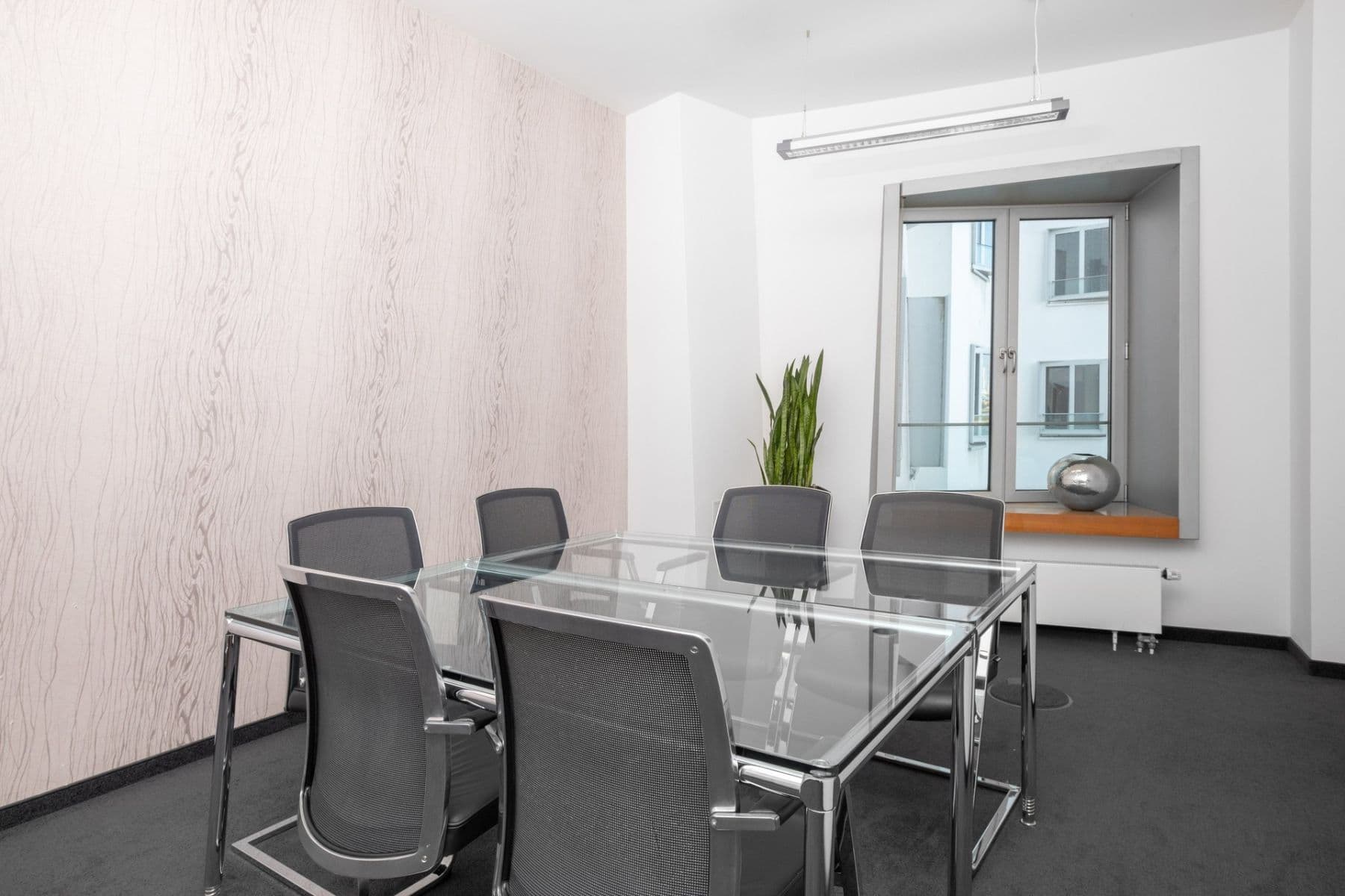 office to rent, 1,098 m², Neuer Zollhof 3, Düsseldorf, North Rhine-Westphalia office to rent, 1,098 m², Neuer Zollhof 3, Düsseldorf, North Rhine-Westphalia