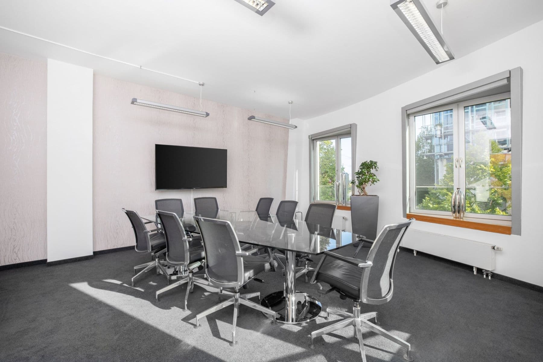 office to rent, 1,098 m², Neuer Zollhof 3, Düsseldorf, North Rhine-Westphalia office to rent, 1,098 m², Neuer Zollhof 3, Düsseldorf, North Rhine-Westphalia