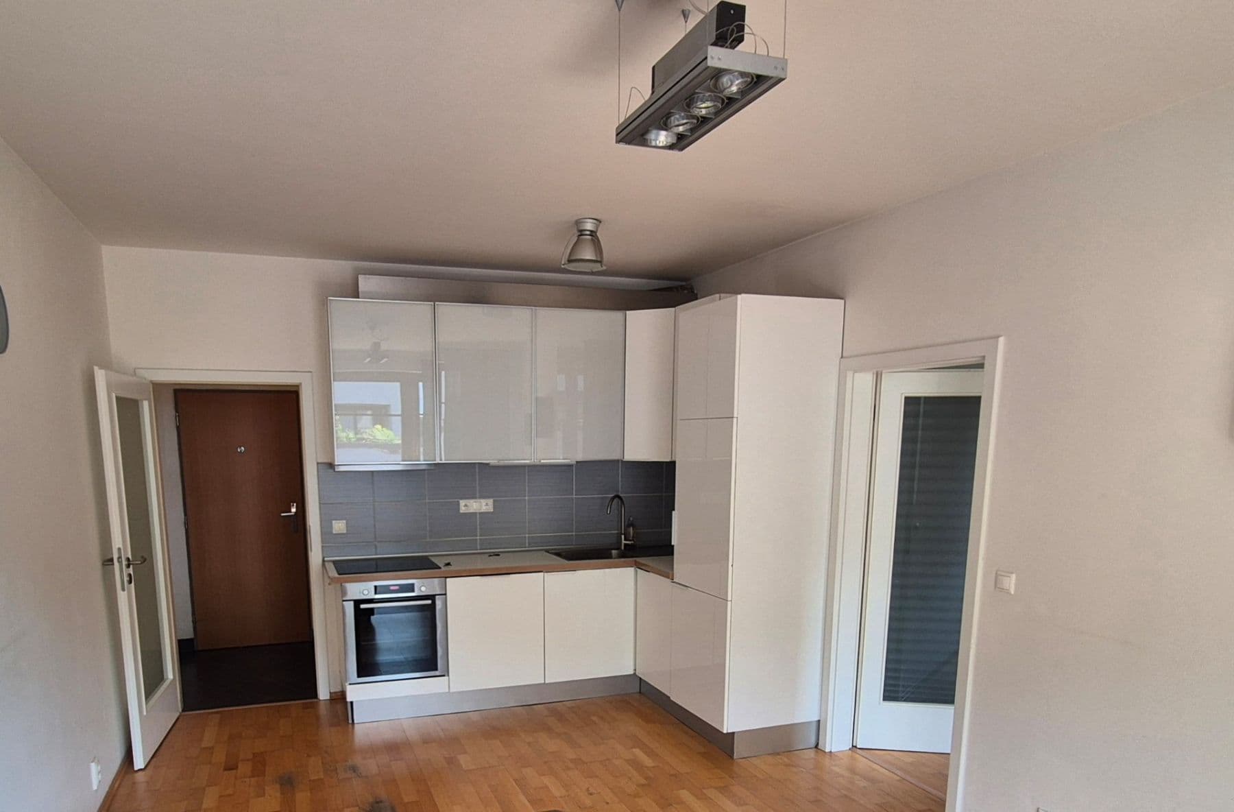 1 bedroom with open-plan kitchen flat to rent, 49 m², Na Neklance, Prague, Prague 1 bedroom with open-plan kitchen flat to rent, 49 m², Na Neklance, Prague, Prague