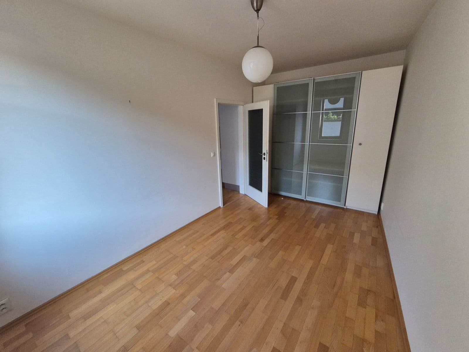 1 bedroom with open-plan kitchen flat to rent, 49 m², Na Neklance, Prague, Prague 1 bedroom with open-plan kitchen flat to rent, 49 m², Na Neklance, Prague, Prague