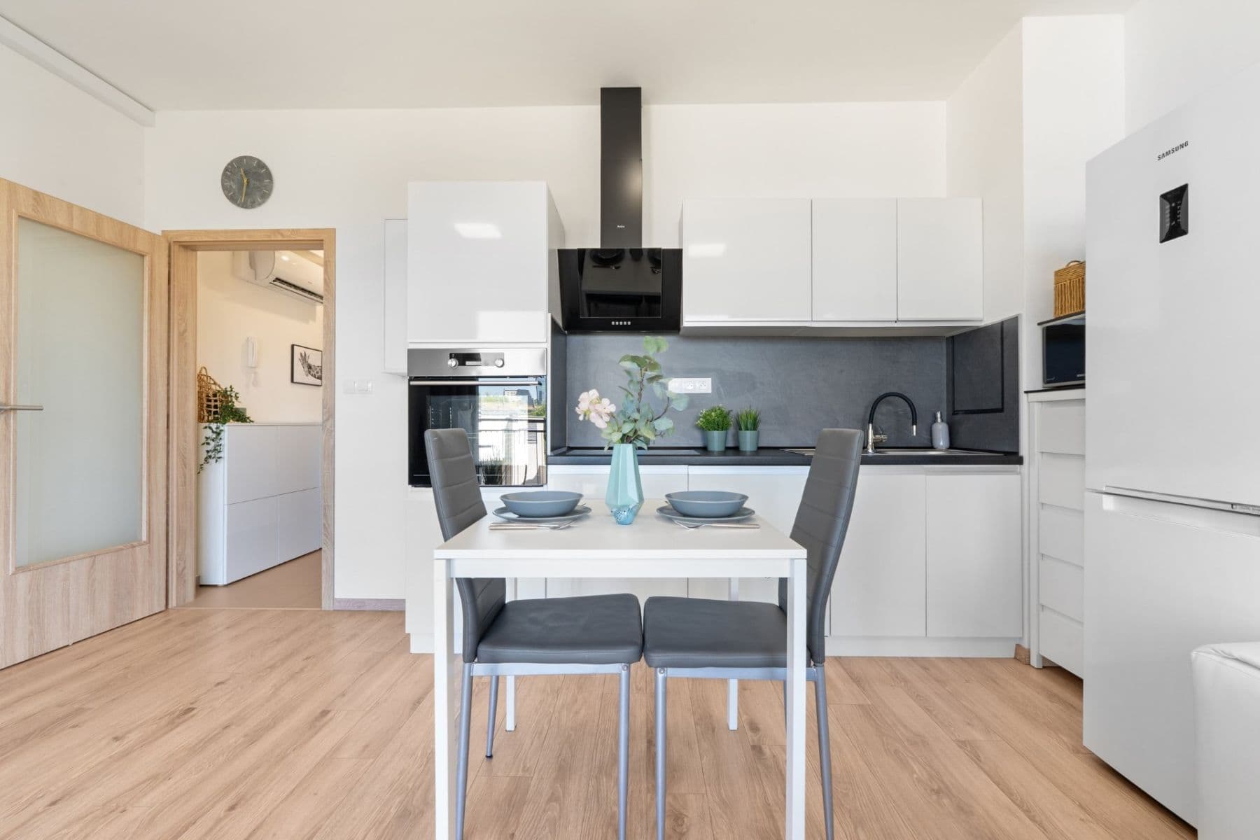 1 bedroom with open-plan kitchen flat to rent, 53 m², Plotní, Brno, Jihomoravský Region 1 bedroom with open-plan kitchen flat to rent, 53 m², Plotní, Brno, Jihomoravský Region
