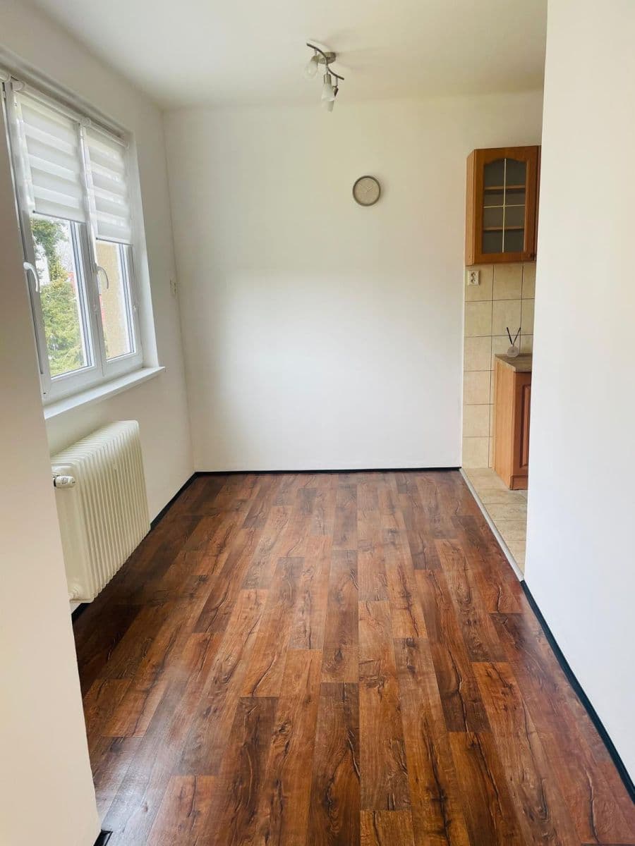 2 bedroom flat to rent, 51 m², Sídliště BSS, Brandýs nad Labem-Stará Boleslav, Středočeský Region 2 bedroom flat to rent, 51 m², Sídliště BSS, Brandýs nad Labem-Stará Boleslav, Středočeský Region