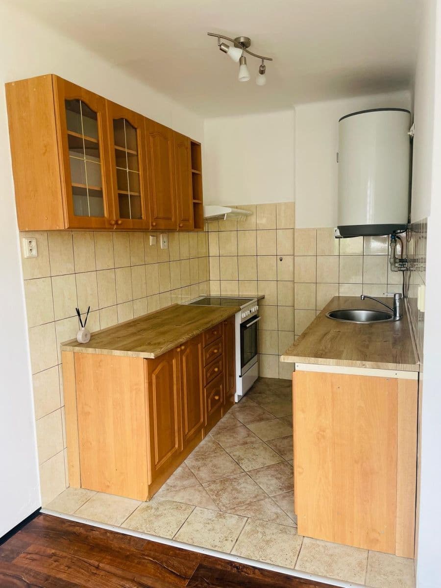 2 bedroom flat to rent, 51 m², Sídliště BSS, Brandýs nad Labem-Stará Boleslav, Středočeský Region 2 bedroom flat to rent, 51 m², Sídliště BSS, Brandýs nad Labem-Stará Boleslav, Středočeský Region