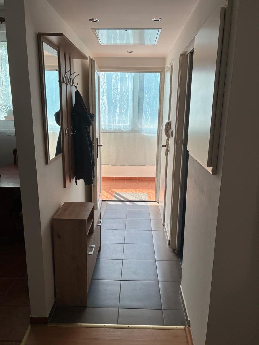 1 bedroom with open-plan kitchen flat to rent, 56 m², Osadní, Prague, Prague 1 bedroom with open-plan kitchen flat to rent, 56 m², Osadní, Prague, Prague
