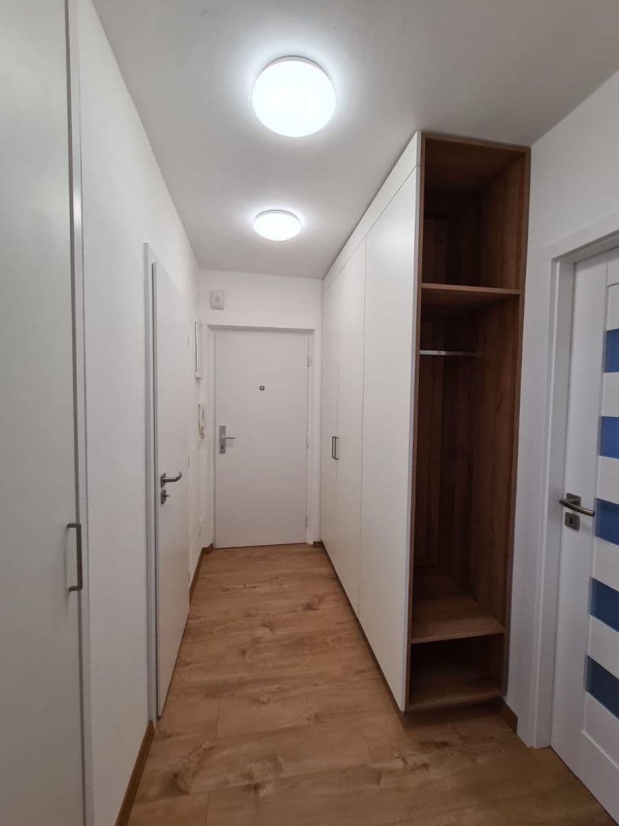 2 bedroom with open-plan kitchen flat to rent, 62 m², U Stadionu, Chrudim, Pardubický Region 2 bedroom with open-plan kitchen flat to rent, 62 m², U Stadionu, Chrudim, Pardubický Region