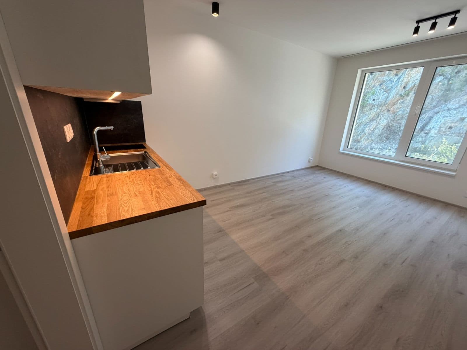 Studio flat to rent, 31 m², Bystrcká, Brno, Jihomoravský Region Studio flat to rent, 31 m², Bystrcká, Brno, Jihomoravský Region