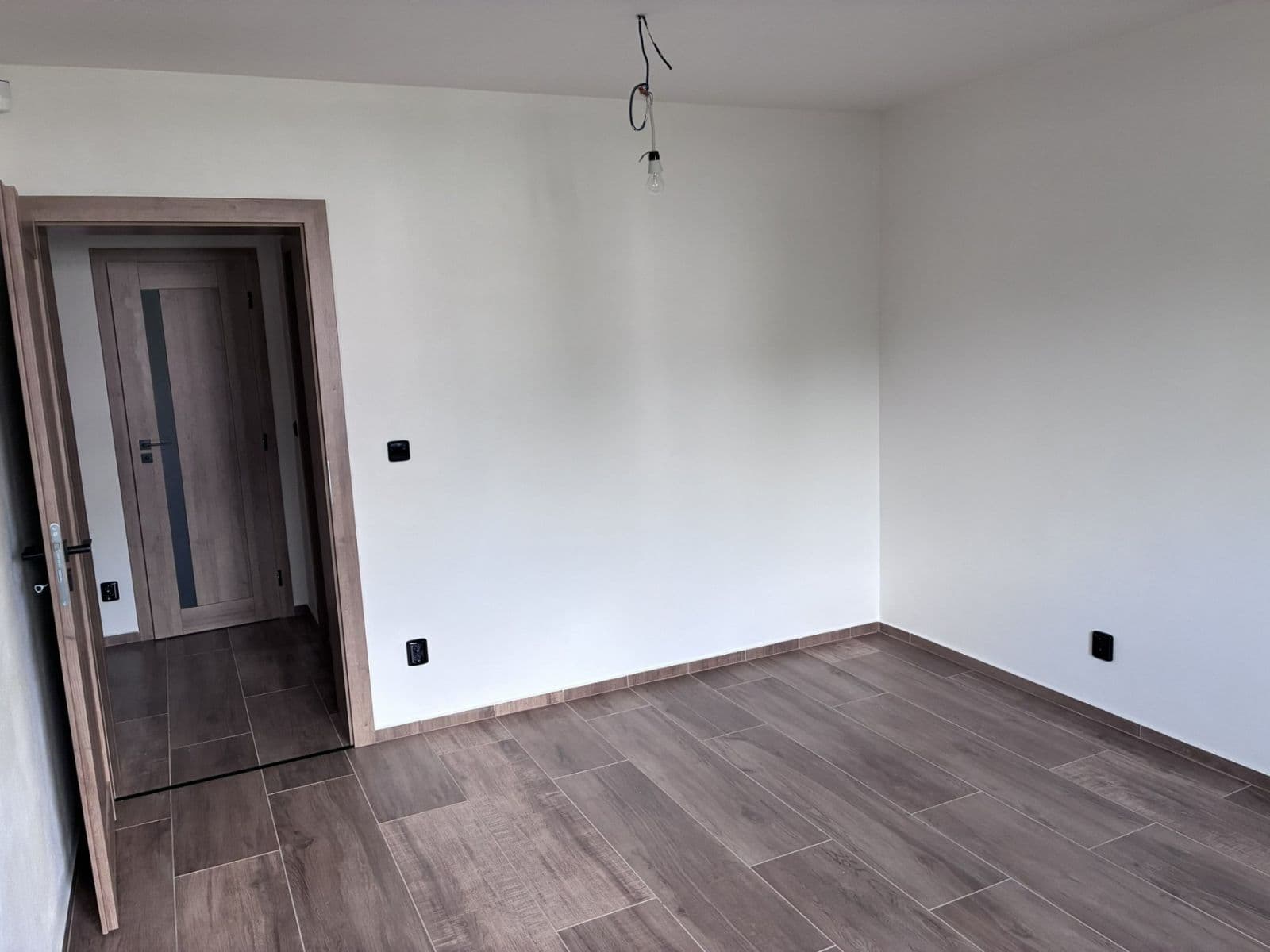 2 bedroom with open-plan kitchen flat to rent, 79 m², Jabloňová, Orlová, Moravskoslezský Region 2 bedroom with open-plan kitchen flat to rent, 79 m², Jabloňová, Orlová, Moravskoslezský Region
