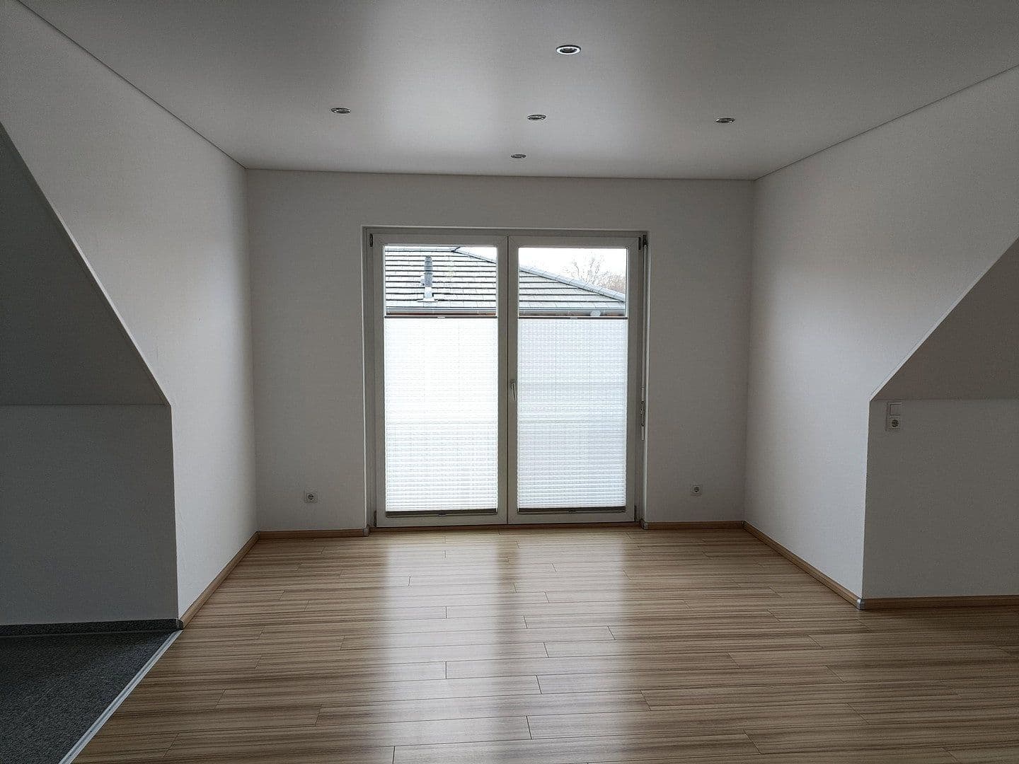 2 bedroom with open-plan kitchen flat to rent, 90 m², Reilingen, Baden-Württemberg 2 bedroom with open-plan kitchen flat to rent, 90 m², Reilingen, Baden-Württemberg