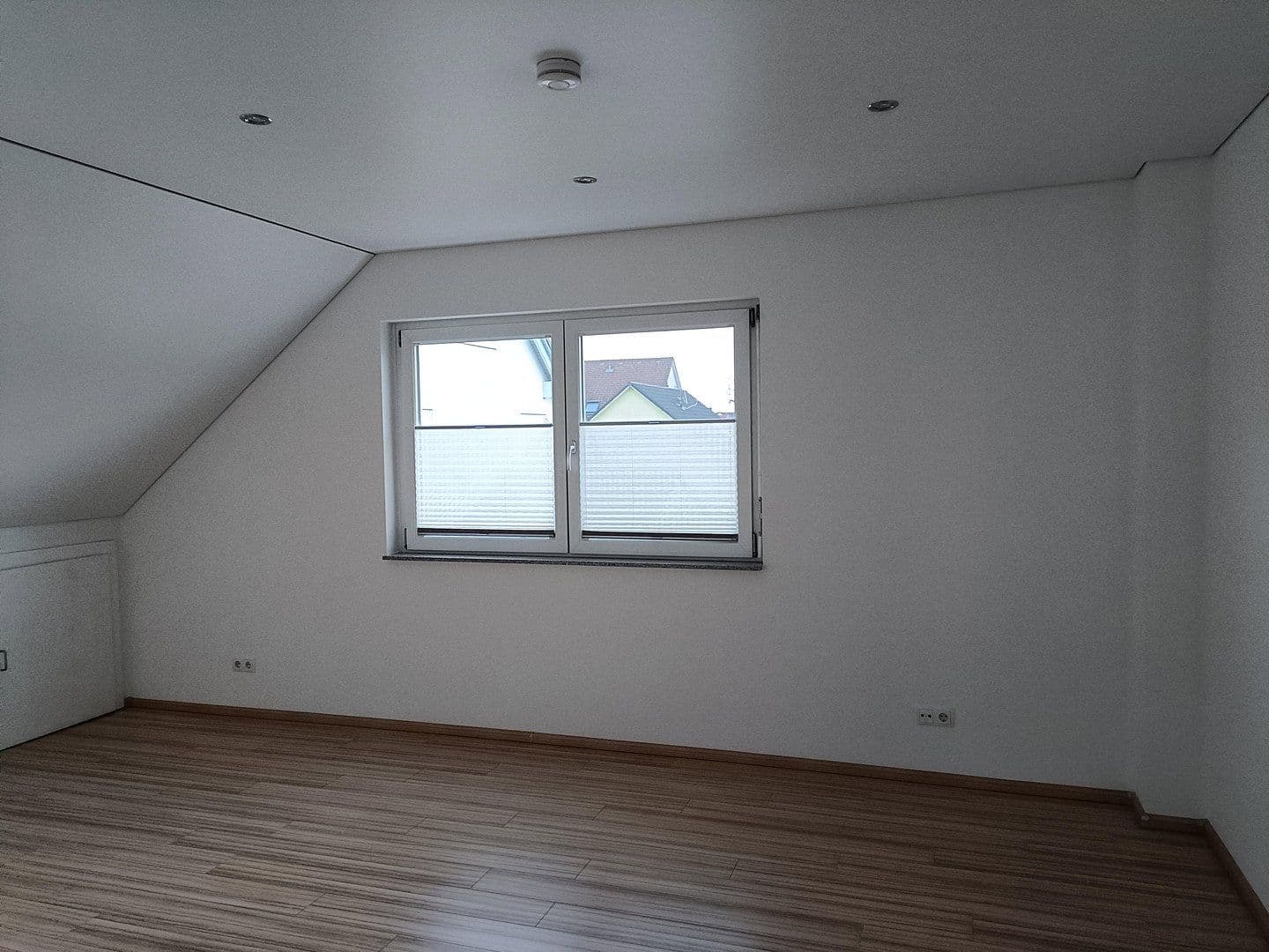 2 bedroom with open-plan kitchen flat to rent, 90 m², Reilingen, Baden-Württemberg 2 bedroom with open-plan kitchen flat to rent, 90 m², Reilingen, Baden-Württemberg
