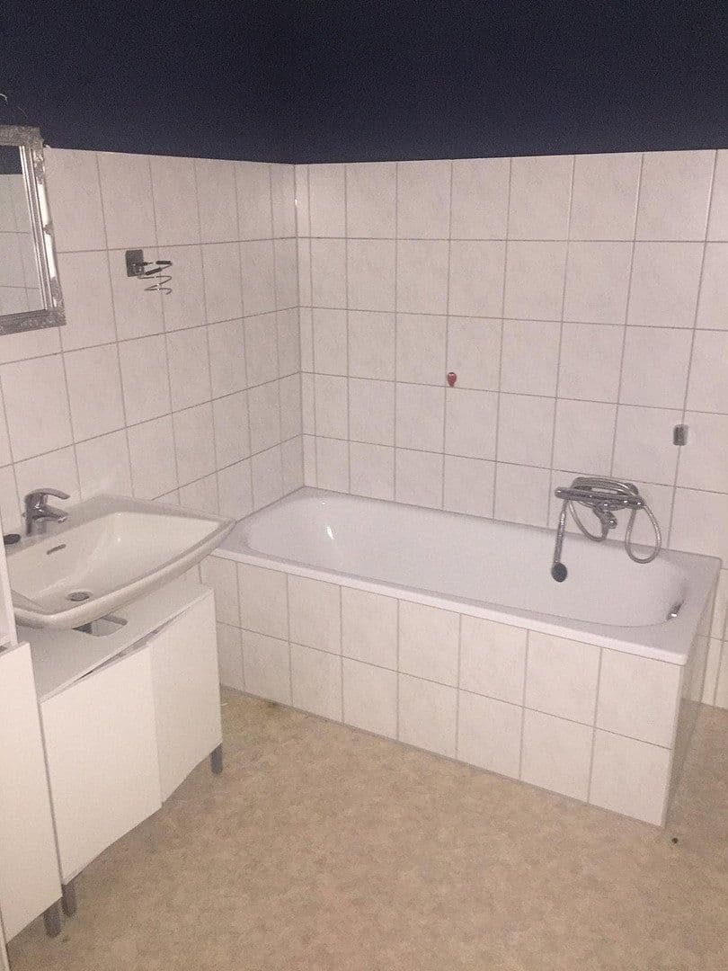 3 bedroom with open-plan kitchen flat to rent, 103 m², Weilmünster, Hesse 3 bedroom with open-plan kitchen flat to rent, 103 m², Weilmünster, Hesse