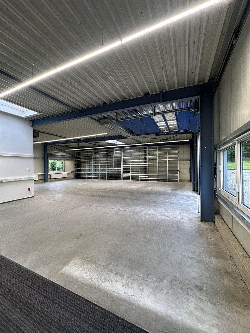non-residential property to rent, 2,530 m², Rehwinkel 26, Porta Westfalica, North Rhine-Westphalia non-residential property to rent, 2,530 m², Rehwinkel 26, Porta Westfalica, North Rhine-Westphalia