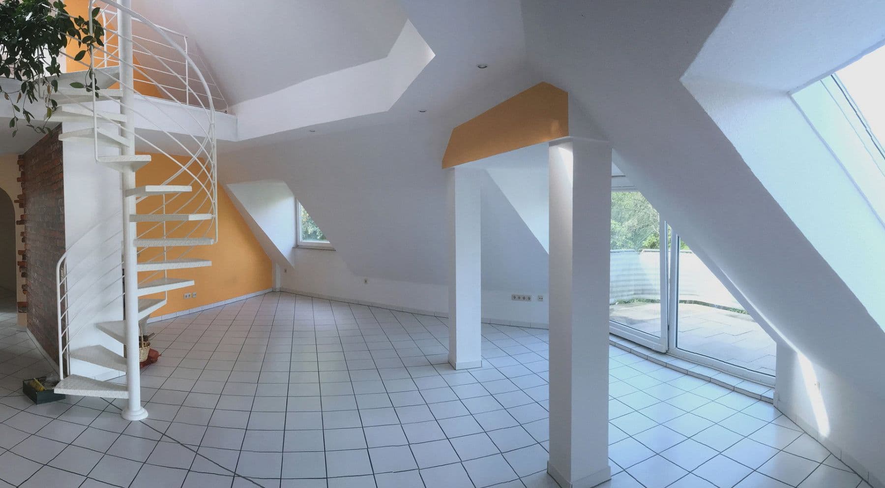 3 bedroom with open-plan kitchen flat to rent, 124 m², Hattersheim am Main, Hesse 3 bedroom with open-plan kitchen flat to rent, 124 m², Hattersheim am Main, Hesse