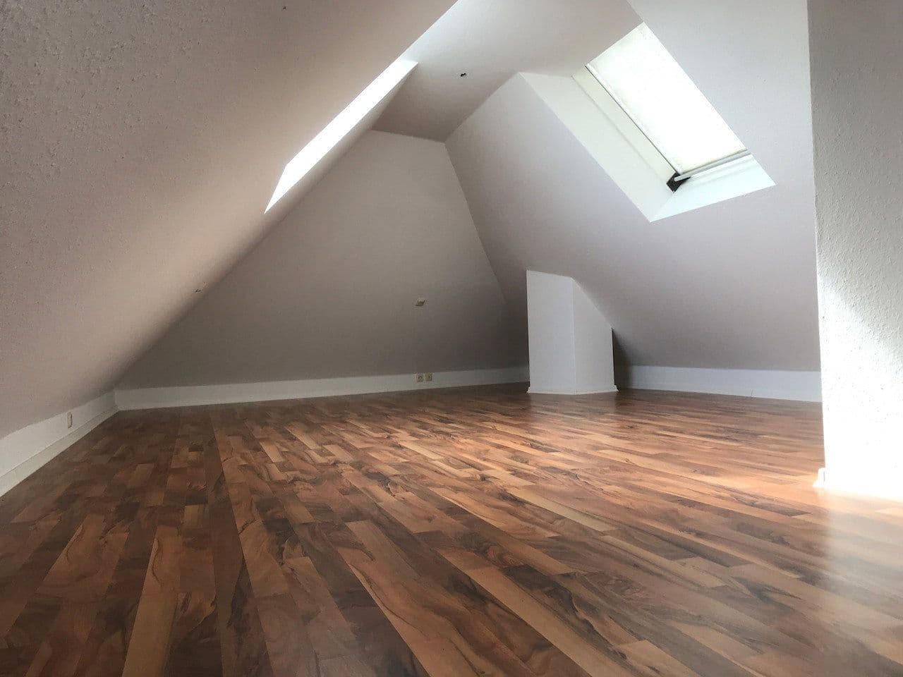 3 bedroom with open-plan kitchen flat to rent, 124 m², Hattersheim am Main, Hesse 3 bedroom with open-plan kitchen flat to rent, 124 m², Hattersheim am Main, Hesse