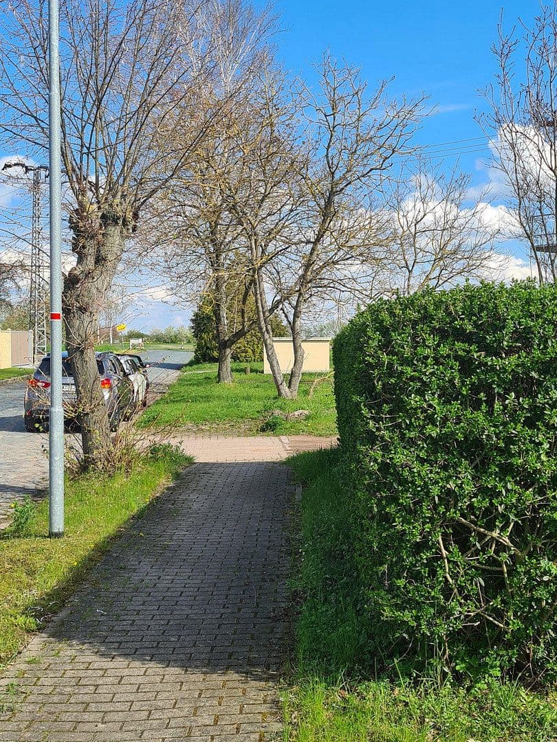 plot for sale, 1,900 m², Pobziger Hauptstraße 25, Nienburg (Saale), Saxony-Anhalt plot for sale, 1,900 m², Pobziger Hauptstraße 25, Nienburg (Saale), Saxony-Anhalt