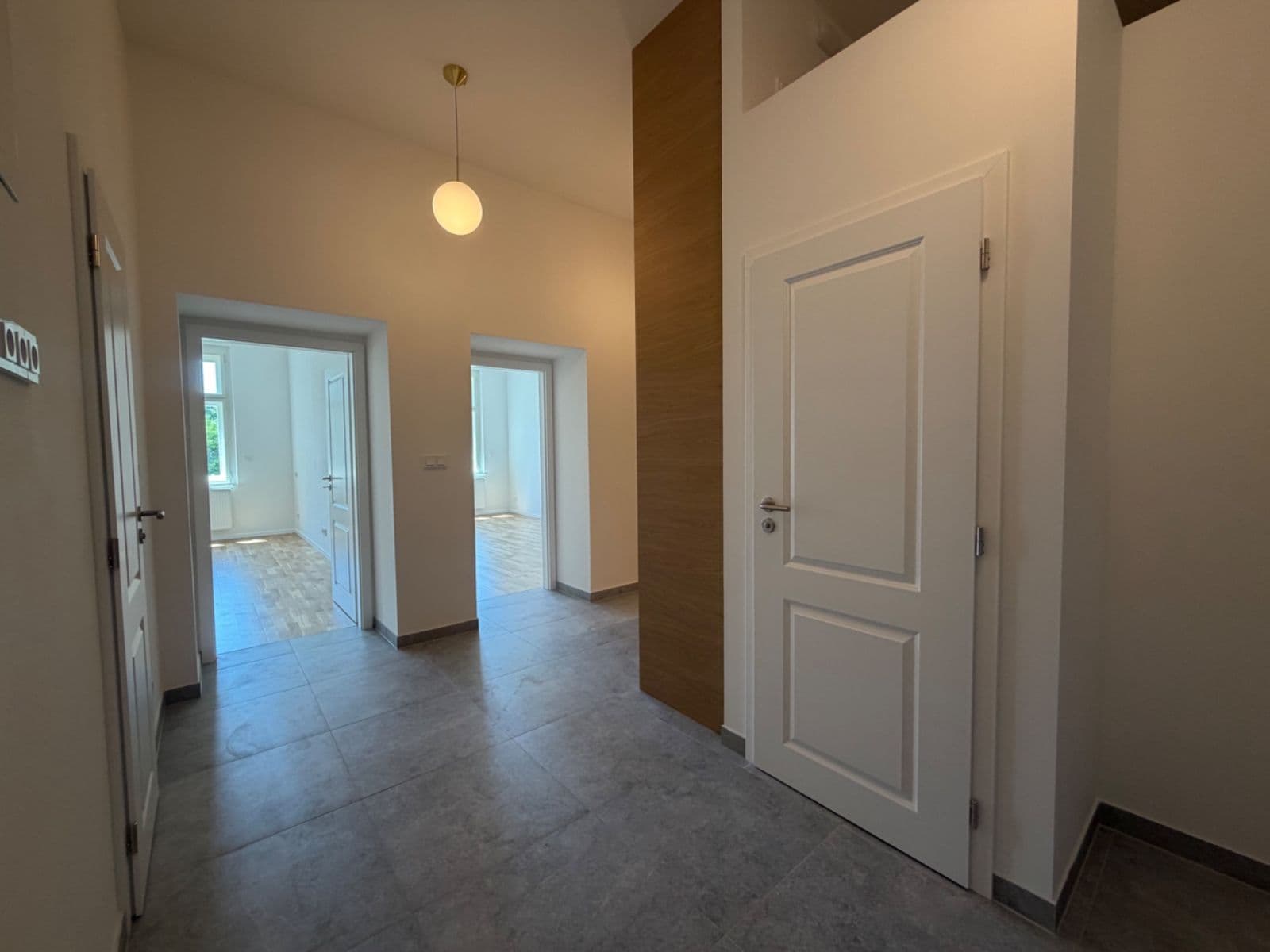2 bedroom with open-plan kitchen flat to rent, 78 m², Seifertova, Prague, Prague 2 bedroom with open-plan kitchen flat to rent, 78 m², Seifertova, Prague, Prague
