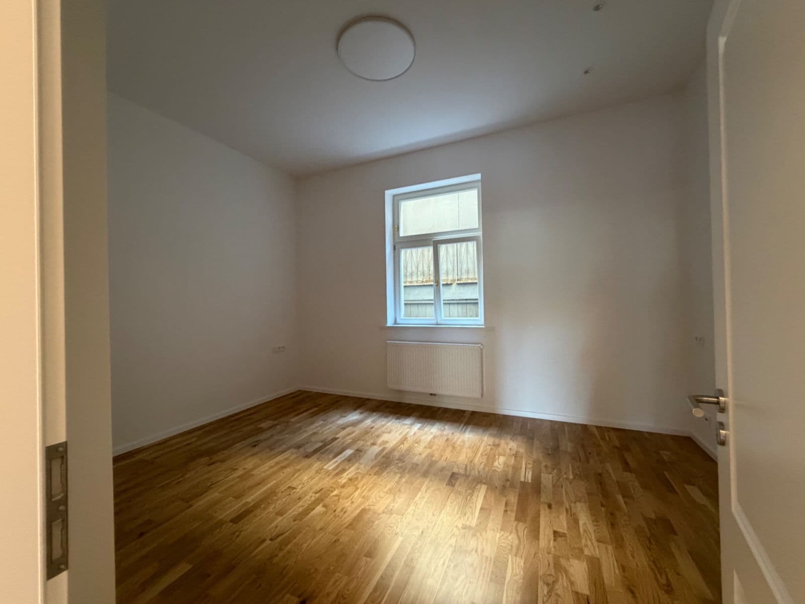 2 bedroom with open-plan kitchen flat to rent, 78 m², Seifertova, Prague, Prague 2 bedroom with open-plan kitchen flat to rent, 78 m², Seifertova, Prague, Prague