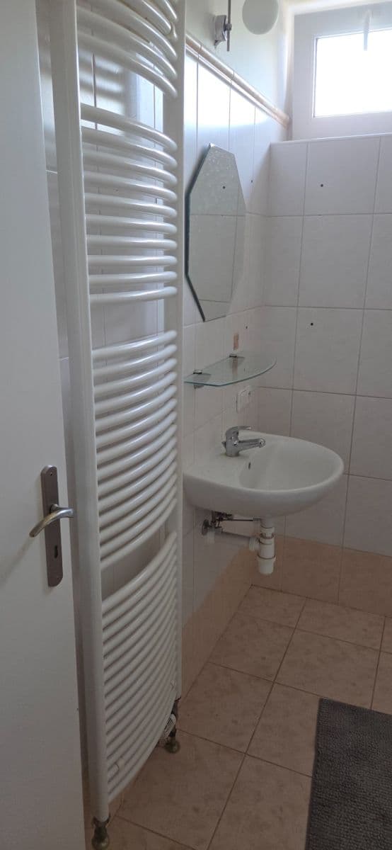 Studio flat to rent, 31 m², Zborovská, Hradec Králové, Královéhradecký Region Studio flat to rent, 31 m², Zborovská, Hradec Králové, Královéhradecký Region