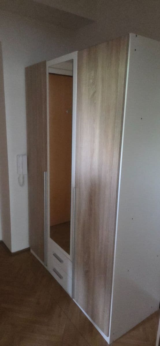 Studio flat to rent, 31 m², Zborovská, Hradec Králové, Královéhradecký Region Studio flat to rent, 31 m², Zborovská, Hradec Králové, Královéhradecký Region