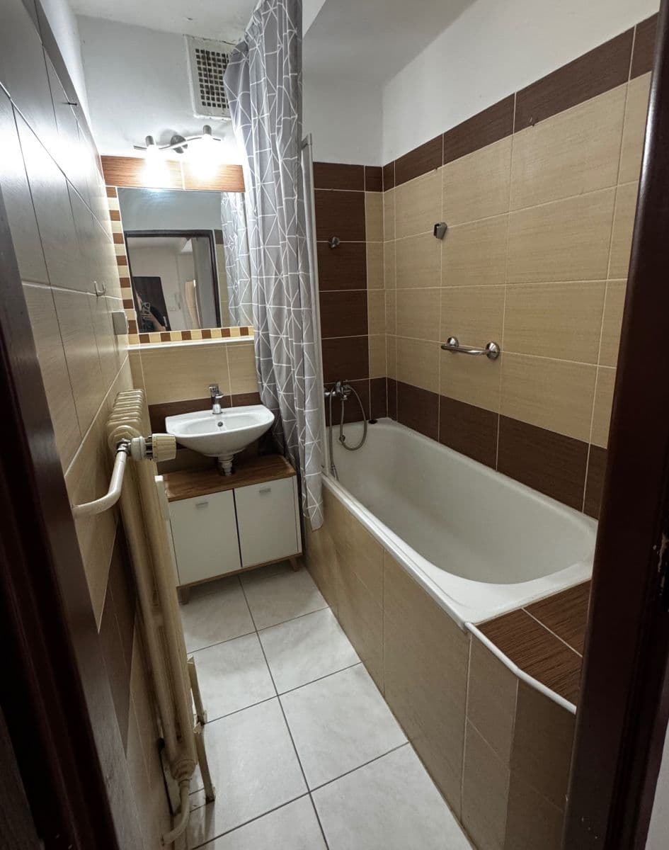 2 bedroom with open-plan kitchen flat to rent, 70 m², Lexova, Pardubice, Pardubický Region 2 bedroom with open-plan kitchen flat to rent, 70 m², Lexova, Pardubice, Pardubický Region