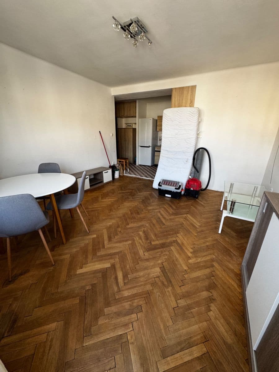2 bedroom with open-plan kitchen flat to rent, 70 m², Lexova, Pardubice, Pardubický Region 2 bedroom with open-plan kitchen flat to rent, 70 m², Lexova, Pardubice, Pardubický Region