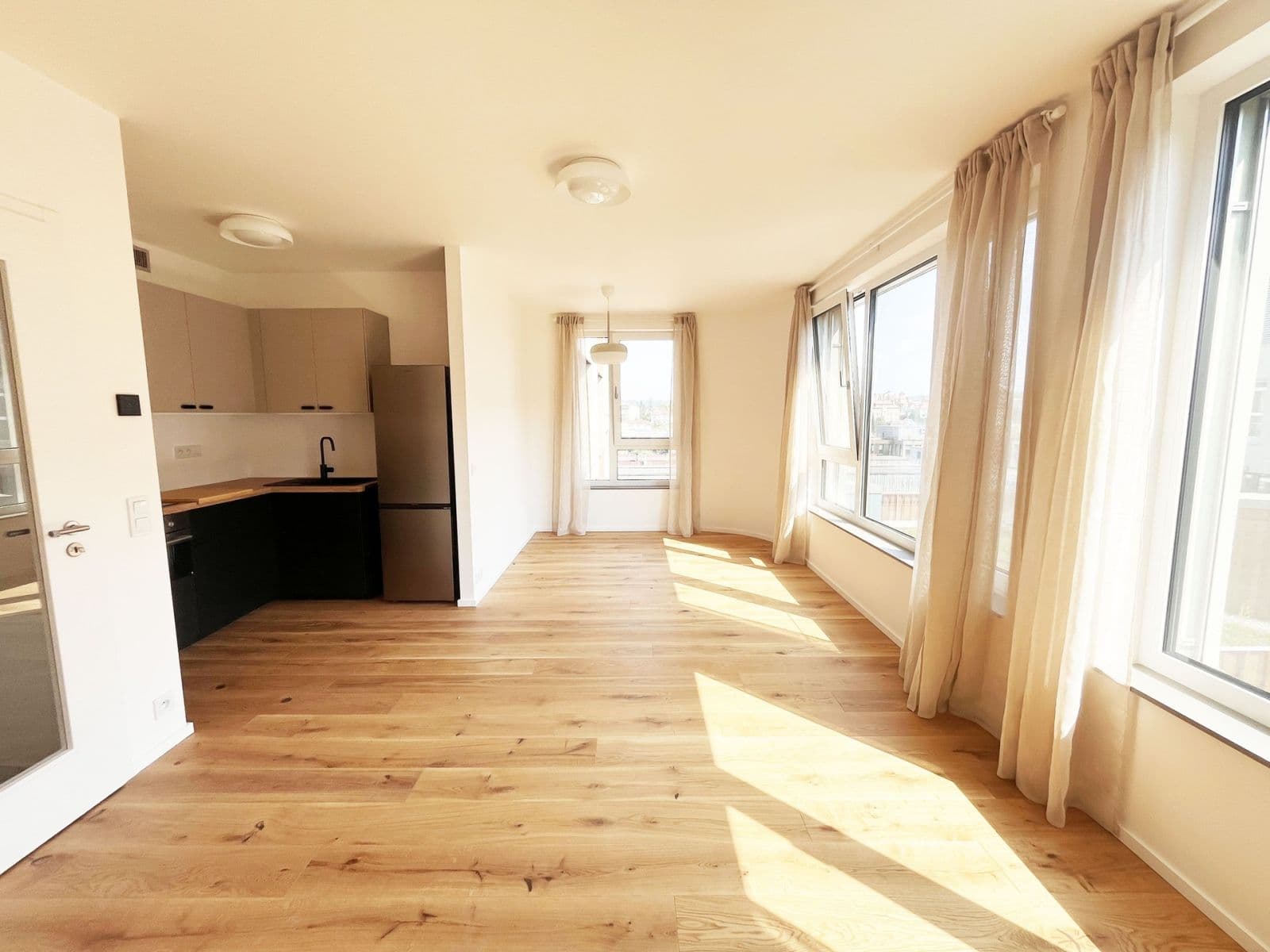 Studio flat to rent, 37 m², U Komína, Prague, Prague Studio flat to rent, 37 m², U Komína, Prague, Prague
