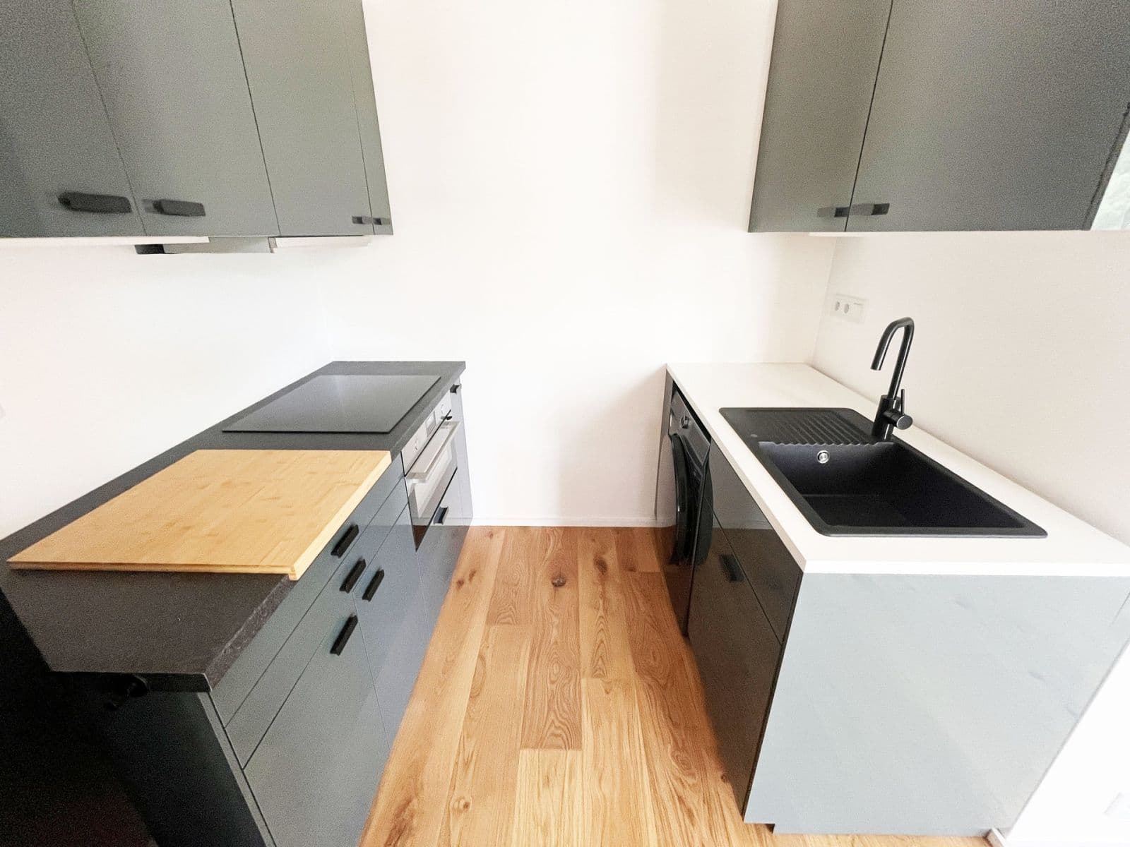 Studio flat to rent, 39 m², U Komína, Prague, Prague Studio flat to rent, 39 m², U Komína, Prague, Prague