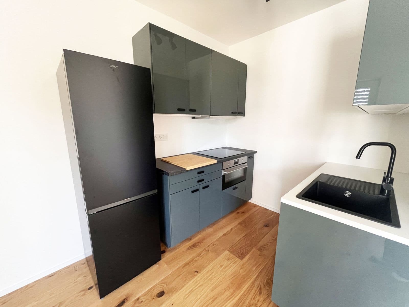 Studio flat to rent, 39 m², U Komína, Prague, Prague Studio flat to rent, 39 m², U Komína, Prague, Prague