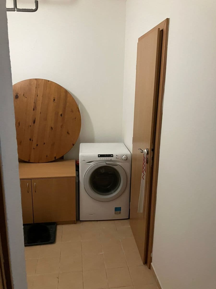 Studio flat to rent, 32 m², Benkova, Prague, Prague Studio flat to rent, 32 m², Benkova, Prague, Prague