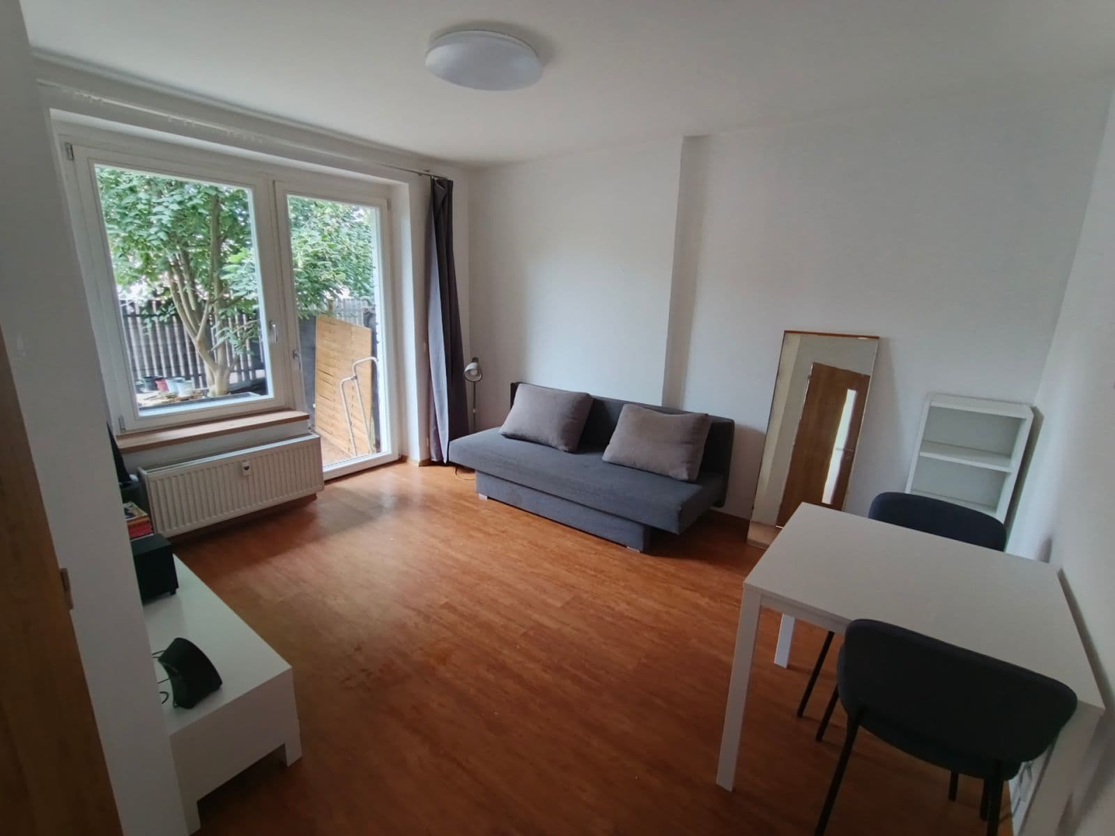 1 bedroom with open-plan kitchen flat to rent, 32 m², Souběžná, Hostivice, Středočeský Region 1 bedroom with open-plan kitchen flat to rent, 32 m², Souběžná, Hostivice, Středočeský Region
