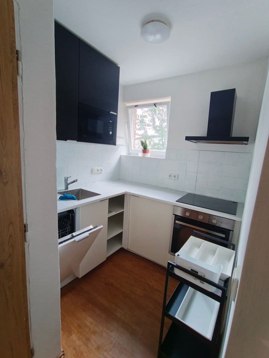 1 bedroom with open-plan kitchen flat to rent, 32 m², Souběžná, Hostivice, Středočeský Region 1 bedroom with open-plan kitchen flat to rent, 32 m², Souběžná, Hostivice, Středočeský Region
