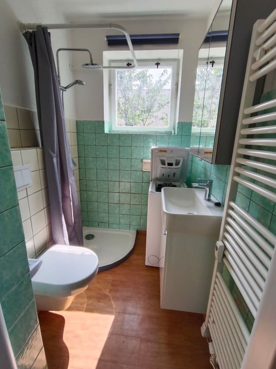 1 bedroom with open-plan kitchen flat to rent, 32 m², Souběžná, Hostivice, Středočeský Region 1 bedroom with open-plan kitchen flat to rent, 32 m², Souběžná, Hostivice, Středočeský Region