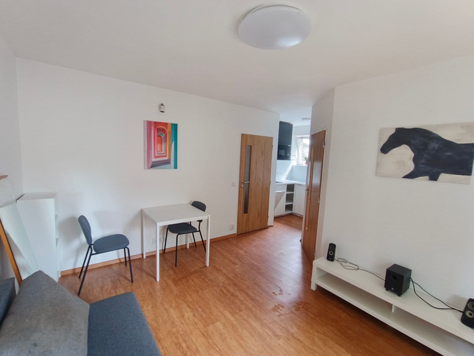 1 bedroom with open-plan kitchen flat to rent, 32 m², Souběžná, Hostivice, Středočeský Region 1 bedroom with open-plan kitchen flat to rent, 32 m², Souběžná, Hostivice, Středočeský Region