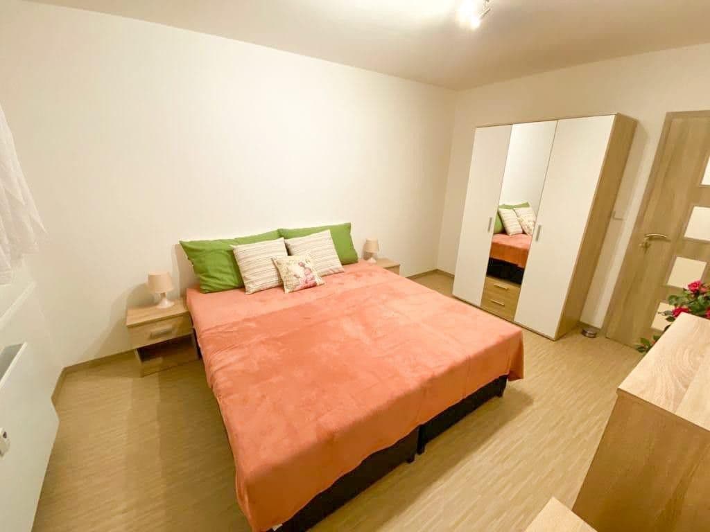 3 bedroom with open-plan kitchen flat for sale, 92 m², Kloknerova, Prague, Prague 3 bedroom with open-plan kitchen flat for sale, 92 m², Kloknerova, Prague, Prague
