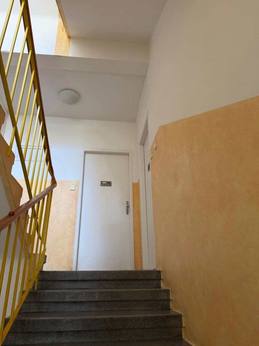 3 bedroom flat to rent, 74 m², Nad Popelkou, Prague, Prague 3 bedroom flat to rent, 74 m², Nad Popelkou, Prague, Prague