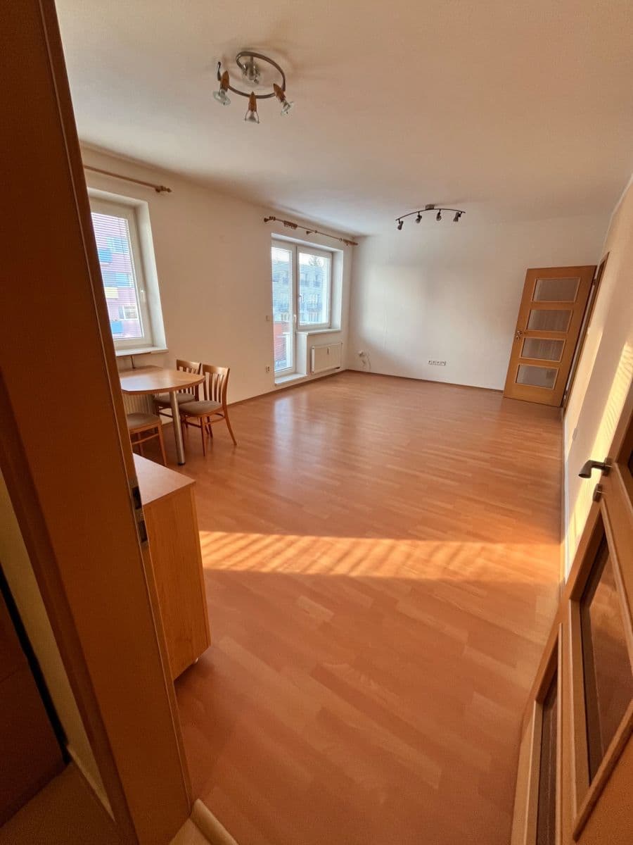 1 bedroom with open-plan kitchen flat to rent, 70 m², Vrchlického, Jihlava, Vysočina Region 1 bedroom with open-plan kitchen flat to rent, 70 m², Vrchlického, Jihlava, Vysočina Region