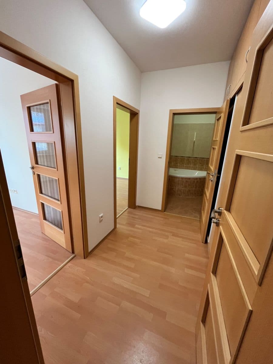 1 bedroom with open-plan kitchen flat to rent, 70 m², Vrchlického, Jihlava, Vysočina Region 1 bedroom with open-plan kitchen flat to rent, 70 m², Vrchlického, Jihlava, Vysočina Region
