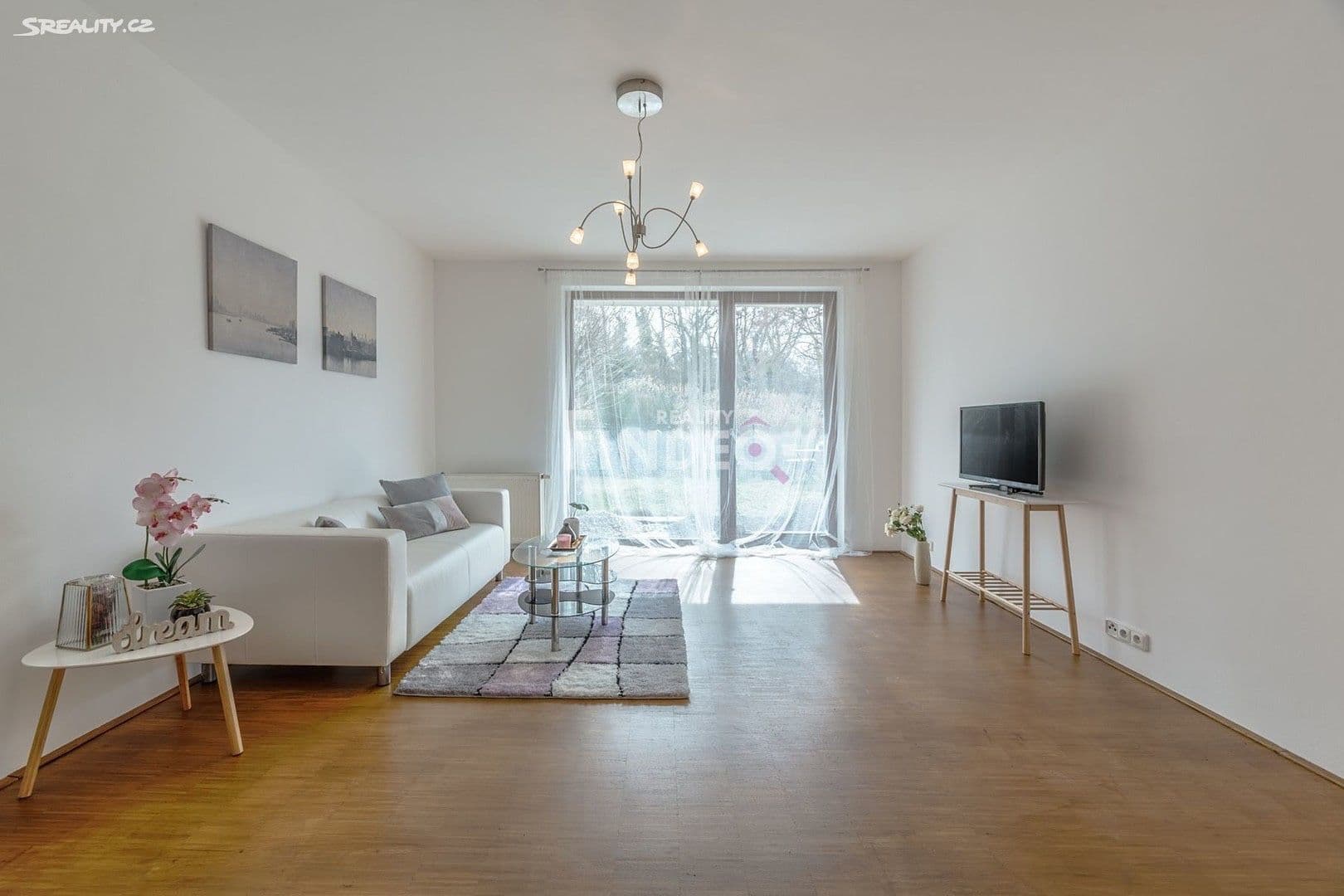 1 bedroom with open-plan kitchen flat to rent, 59 m², Na Srážku, Prague, Prague 1 bedroom with open-plan kitchen flat to rent, 59 m², Na Srážku, Prague, Prague