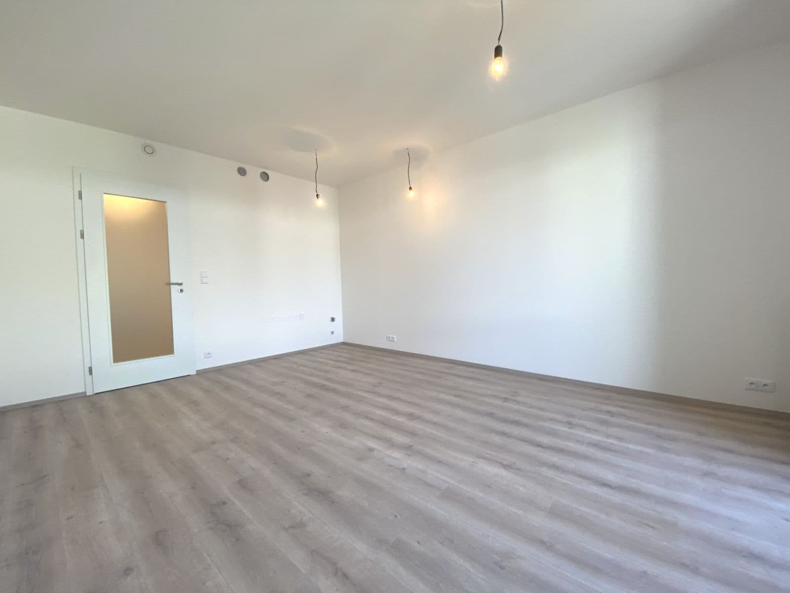 Studio flat to rent, 33 m², Nebřenická, Prague, Prague Studio flat to rent, 33 m², Nebřenická, Prague, Prague